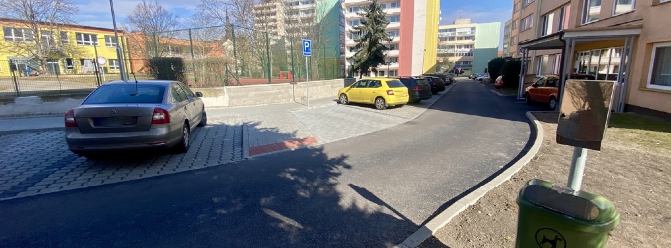 SLANÝ, ULICE VÍTĚZNÁ - PARKOVACÍ MÍSTA A OPRAVA KOMUNIKACE
